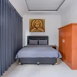 OYO 4003 Ceria Guesthouse Seminyak