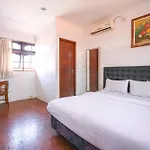 OYO 4003 Ceria Guesthouse Seminyak