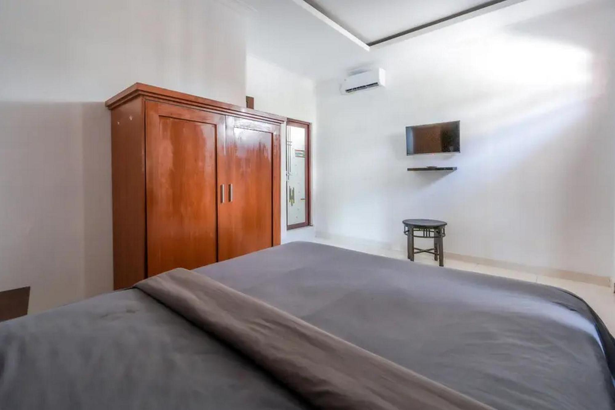 Oyo 4003 Ceria