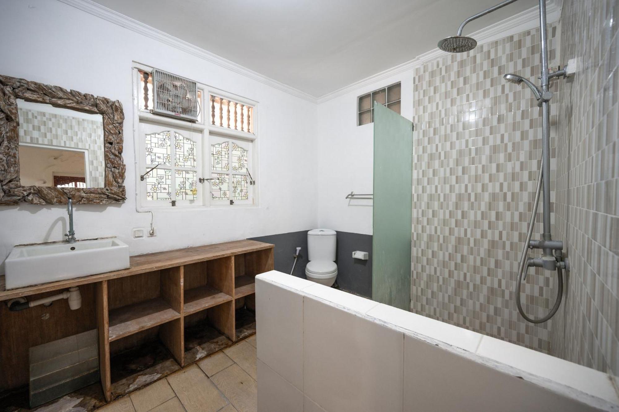 Hotel Ceria Mitra Reddoorz Seminyak (Bali)